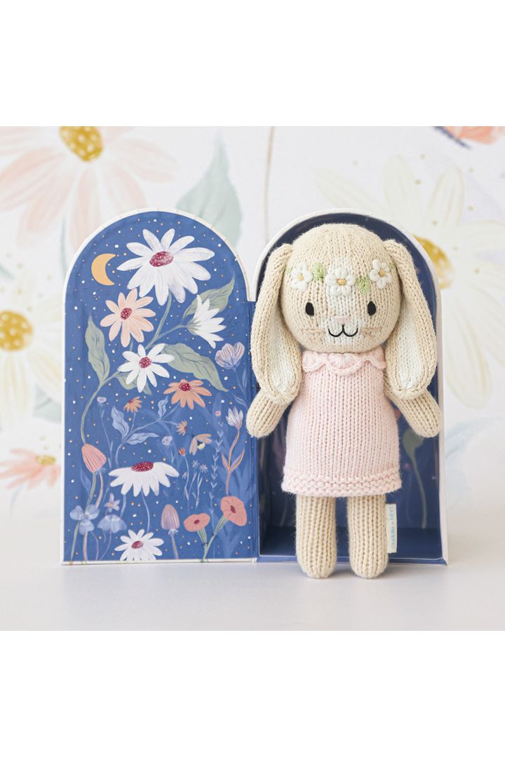 Tiny Hannah the bunny (blush)