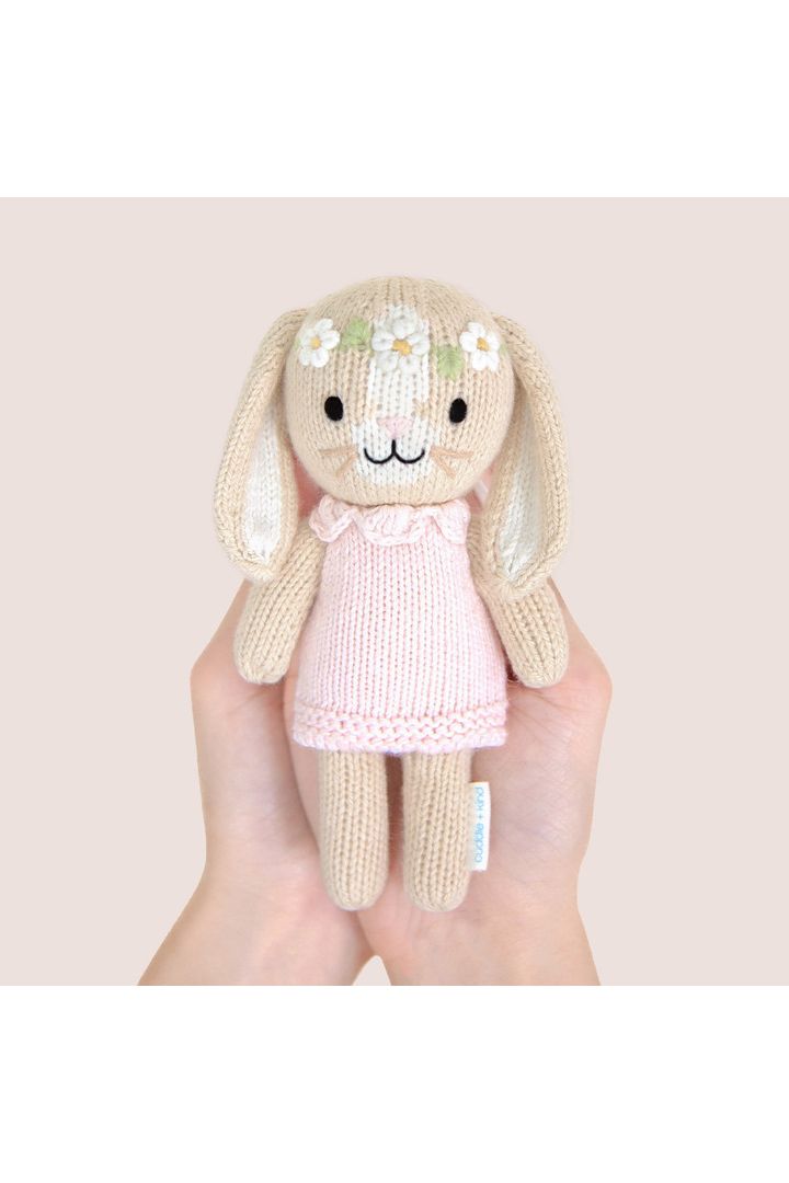 Tiny Hannah the bunny (blush)