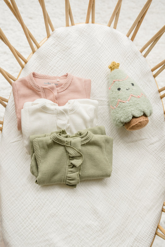 Organic Waffle Knit Ruffled Footie With Bow - Holiday