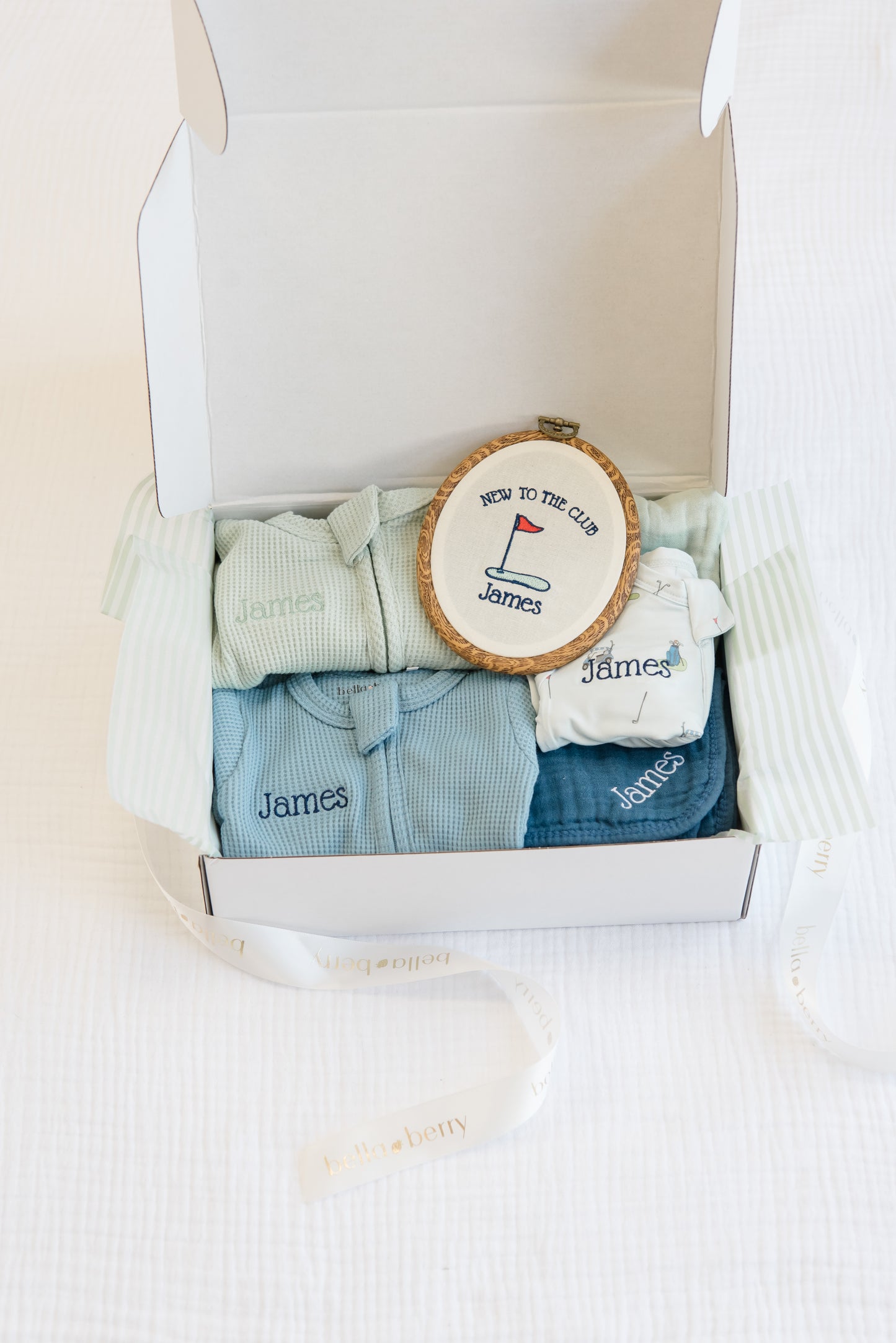 Personalized Golf Baby Gift Set | Little Putter Bamboo & Organic Waffle Knit Newborn Set
