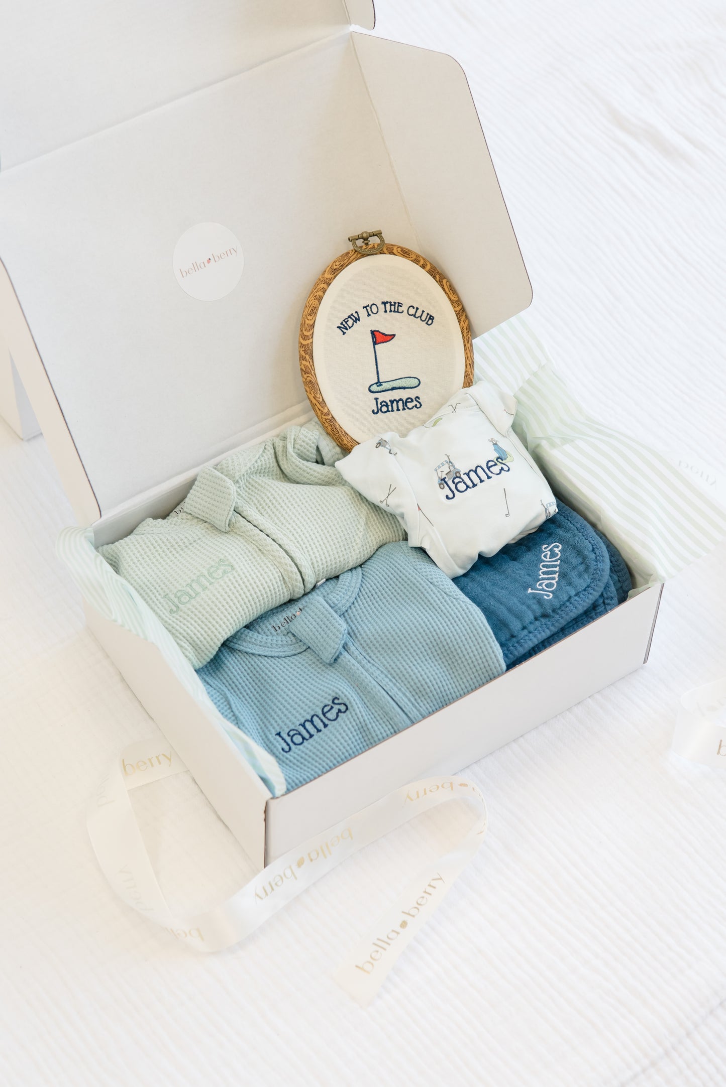 Personalized Golf Baby Gift Set | Little Putter Bamboo & Organic Waffle Knit Newborn Set