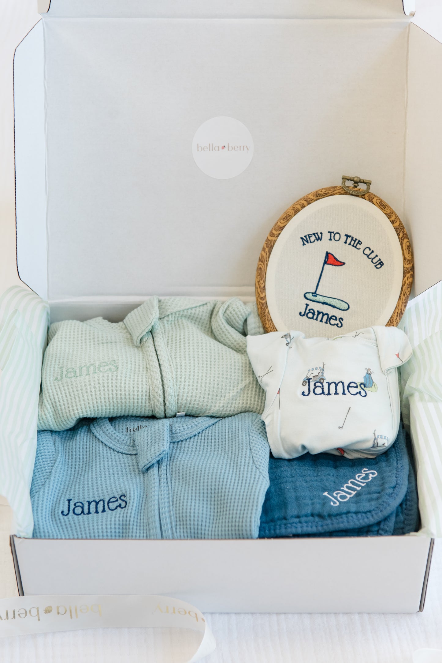 Personalized Golf Baby Gift Set | Little Putter Bamboo & Organic Waffle Knit Newborn Set
