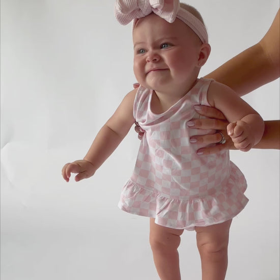 organic-cotton-checkered-baby-girl-set-1